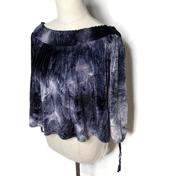 American Eagle Outfitters Tops - American Eagle Crushed Velvet Off Shoulder Shirt Size XS